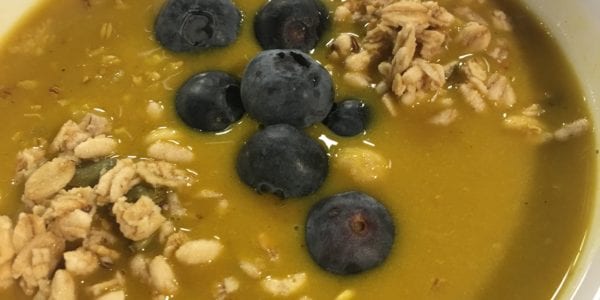 Green tea and turmeric oatmeal with blueberries